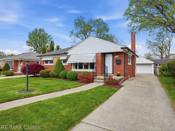 9116 Tecumseh Ave, Redford, MI 48239