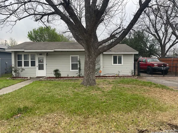 1507 20TH ST, Hondo, TX 78861