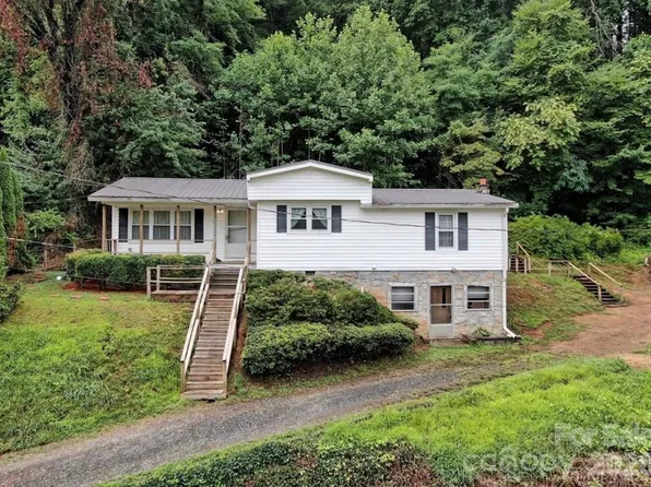 9 Alzena Rd, Sylva, NC 28779