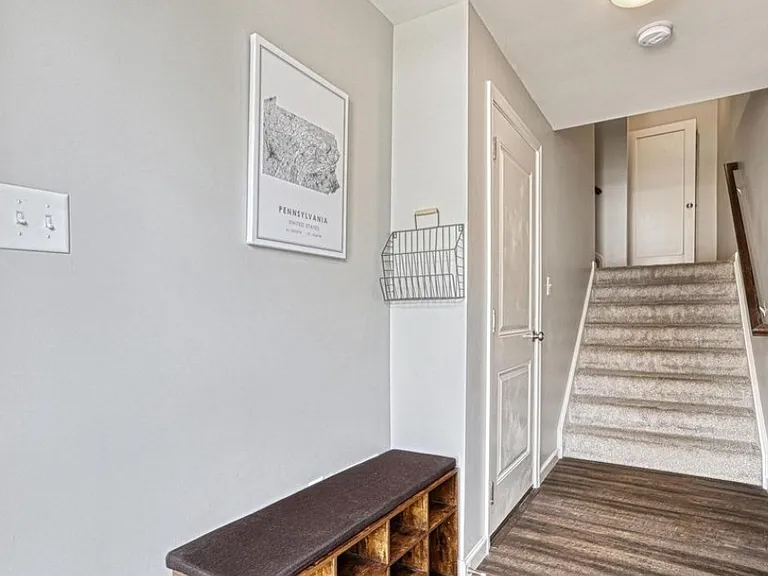15 Woods Dr — Photo 2