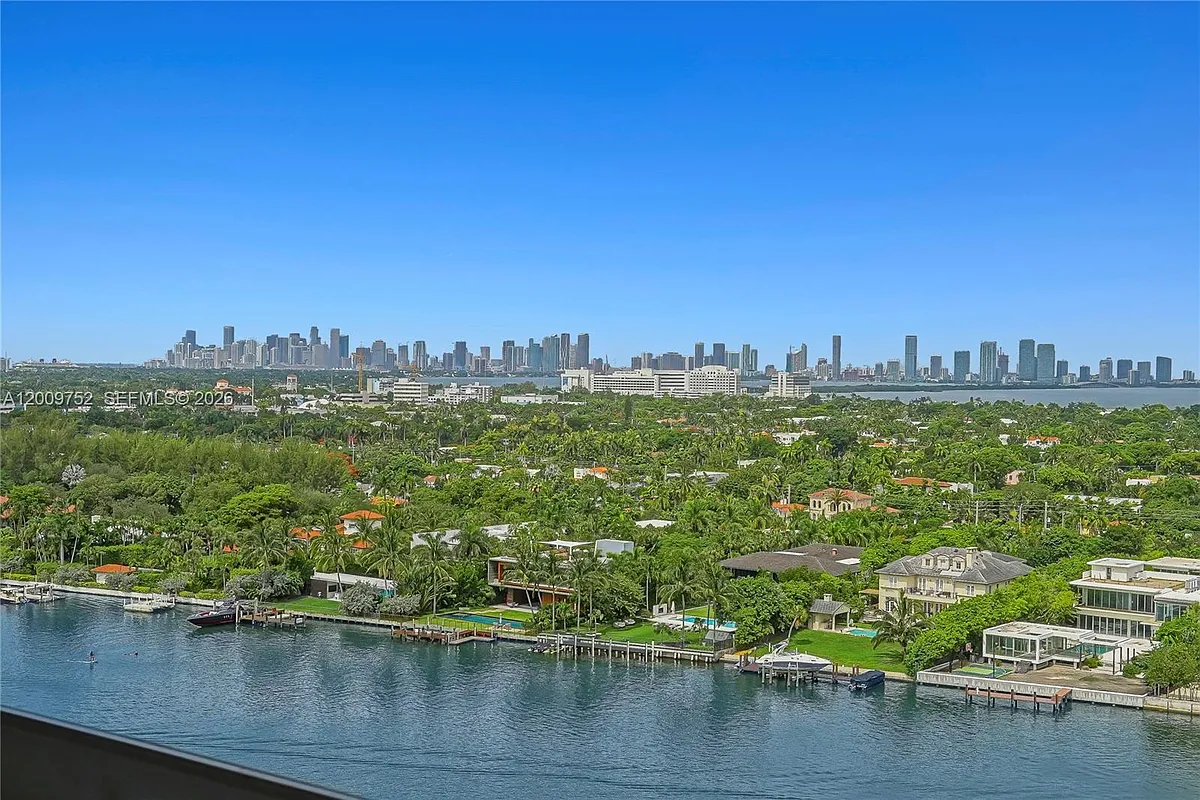 Building Photo - 4747 Collins Ave #1503
