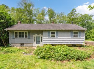 52 Milford Rd, Guilford, CT 06437