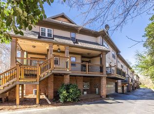 1346 Stillwood Chase, Atlanta, GA 30306