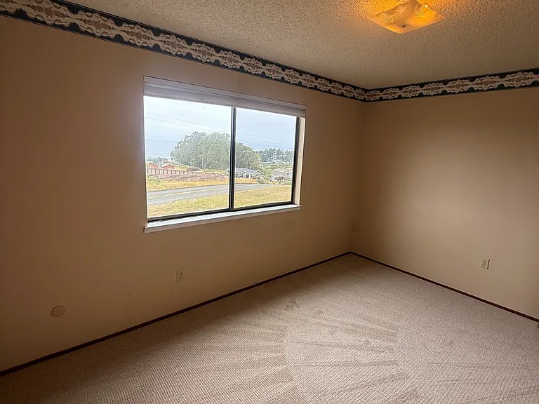 457 Los Santos Dr — Photo 19