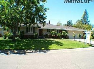 1013 Entrada Rd, Sacramento, CA 95864