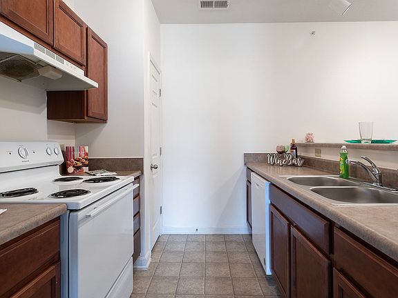 2nd image of 1249 Dr Martin Luther King Jr St APT 303