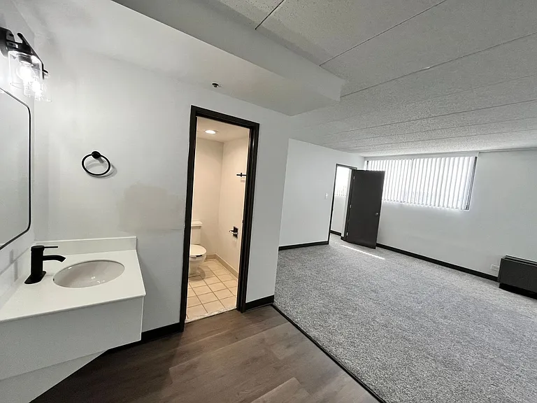 The McCoy at 8035 Apartments - Clive — Photo 46