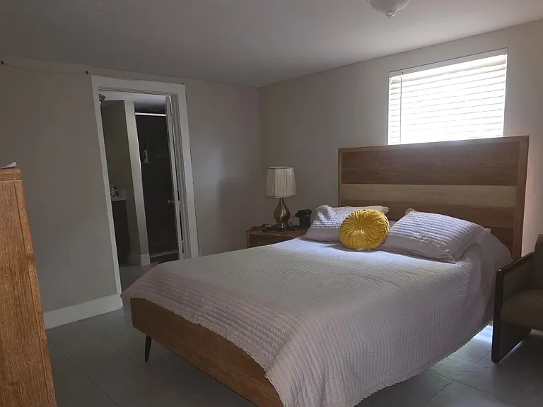 1665 Moreno Ave — Photo 7