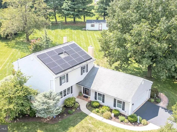 11 Main Lin Dr, Coatesville, PA 19320