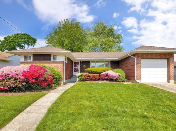 351 Concord Avenue, East Meadow, NY 11554