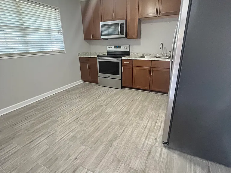 4708 Leila Ave — Photo 6