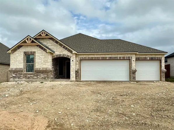709 Bass Lake Ln, Cleburne, TX 76033