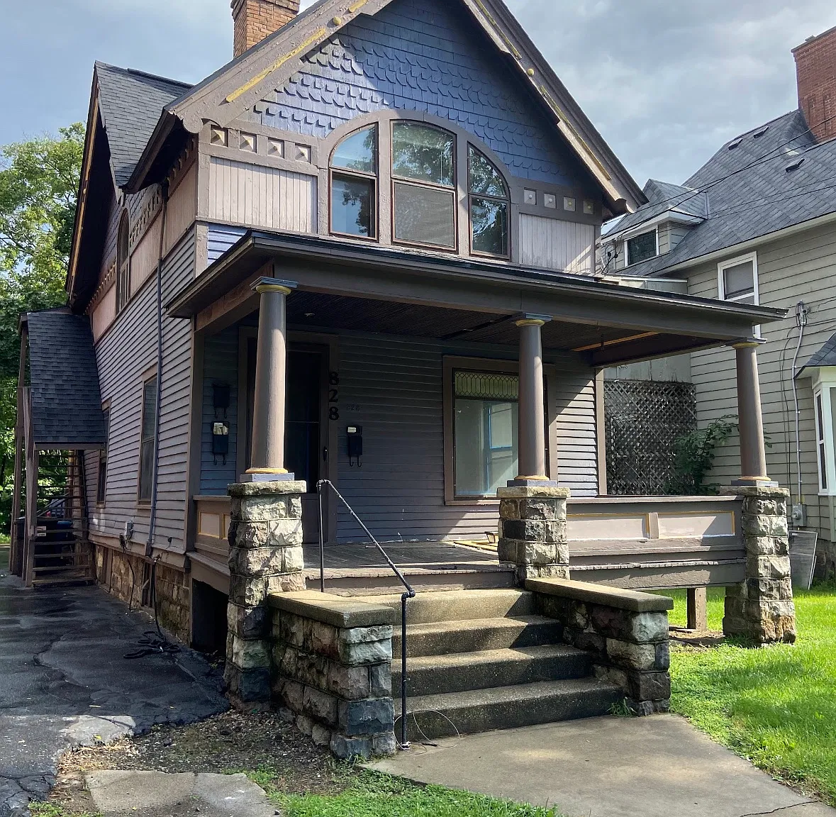 828 W Kalamazoo Ave — Photo 1