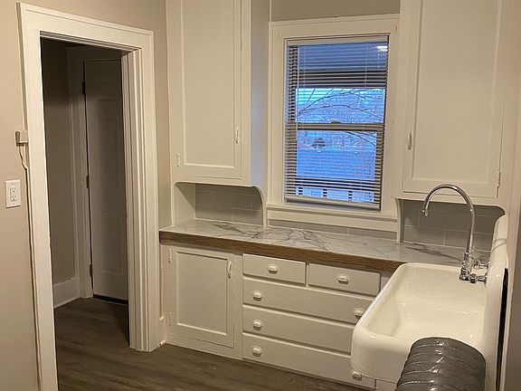 New refrigerator and stove are not pictured but come with the apartment.