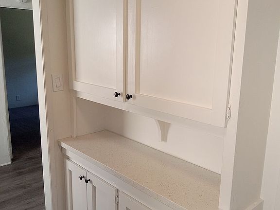 3rd image of 1132 Poli St APT F