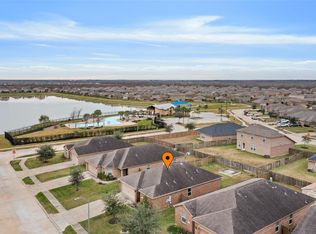 9438 Sky Blue Dr, Iowa Colony, TX 77583