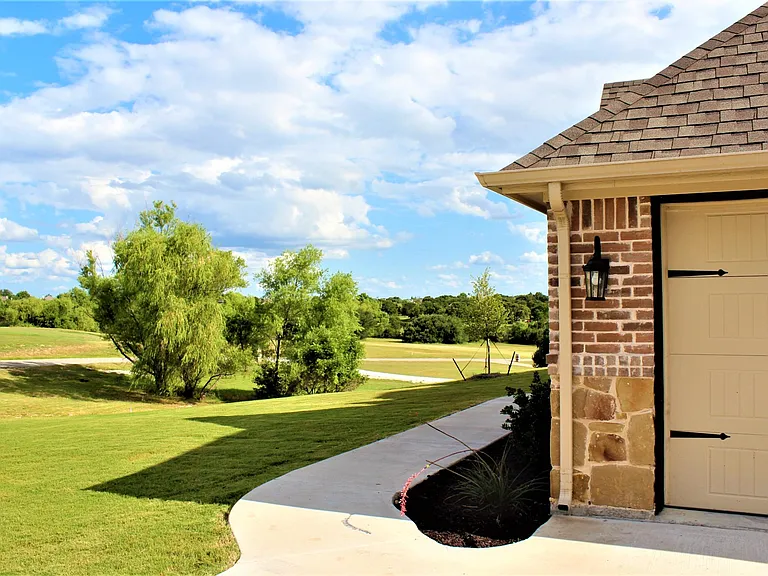 2404 Wills Way Dr — Photo 20