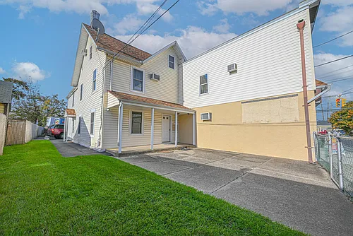 72 5th Ave #2F Photo 1
