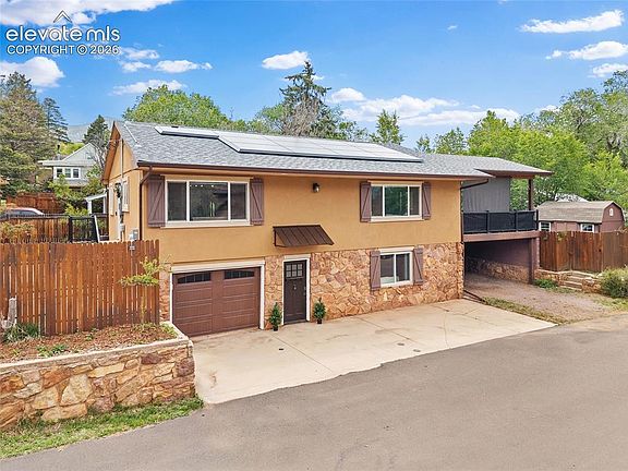 2nd image of 208 Oak Pl