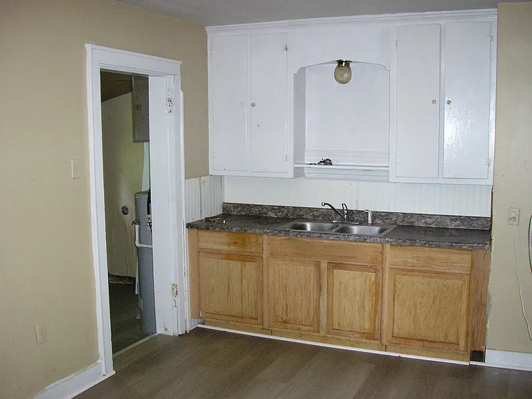 1204 Fair St — Photo 5