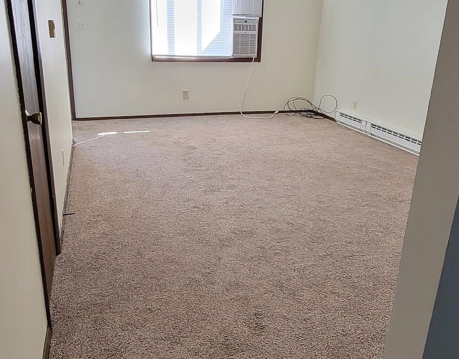 1st image of 265 Mohawk Dr