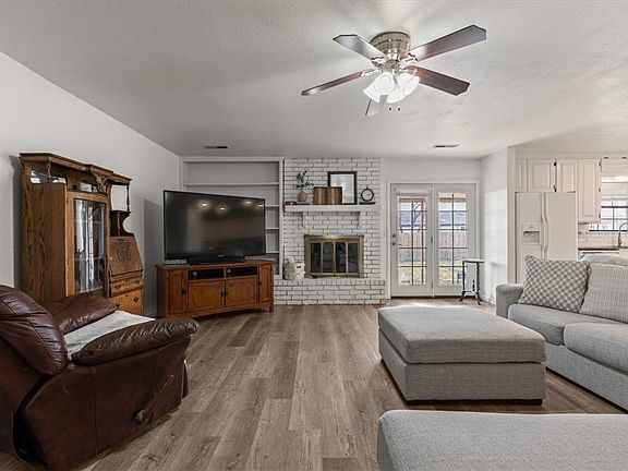 5th image of 4102 Brant Dr