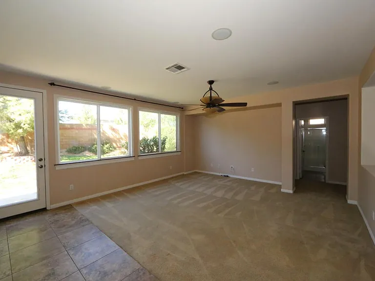 1548 Phoenix Dr — Photo 7