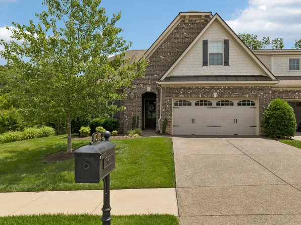 1010 Callaway Dr, Lebanon, TN 37087
