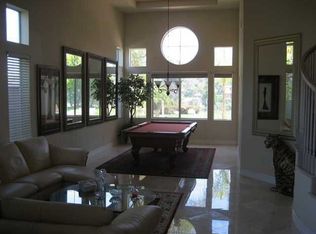 996 Calle De Alcala, Escondido, CA 92025