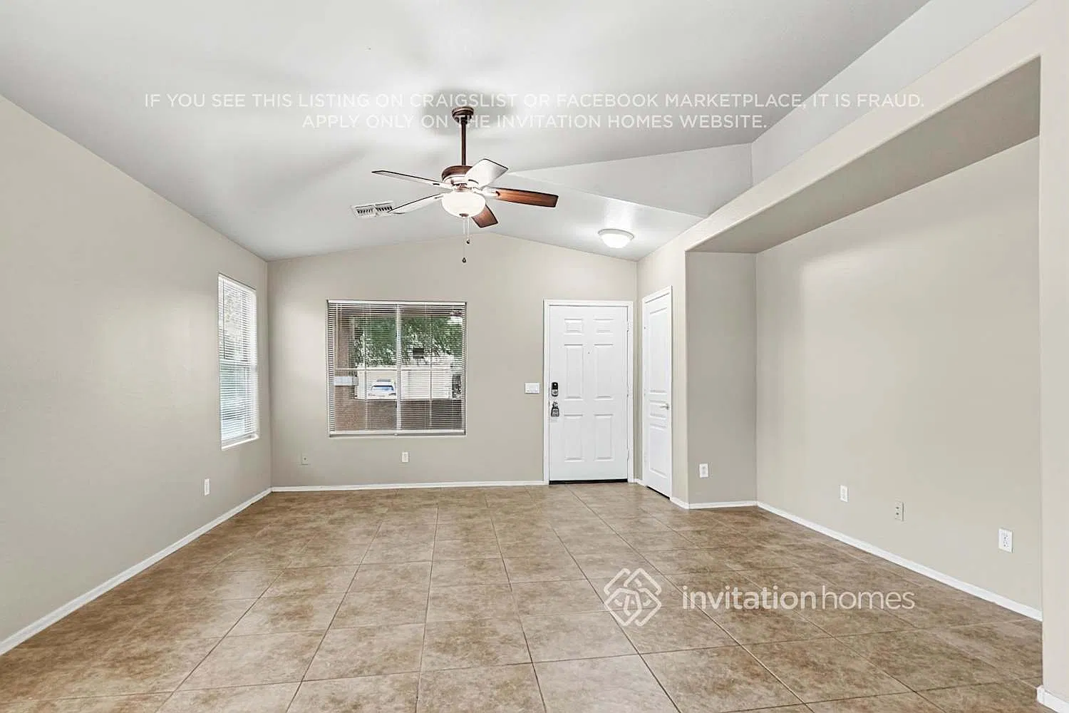 2310 W Saint Kateri Dr Phoenix, AZ 85041 — Photo 4