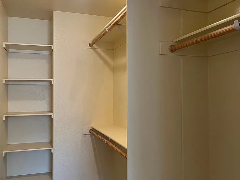 16181 Tuscola Rd #B — Photo 5