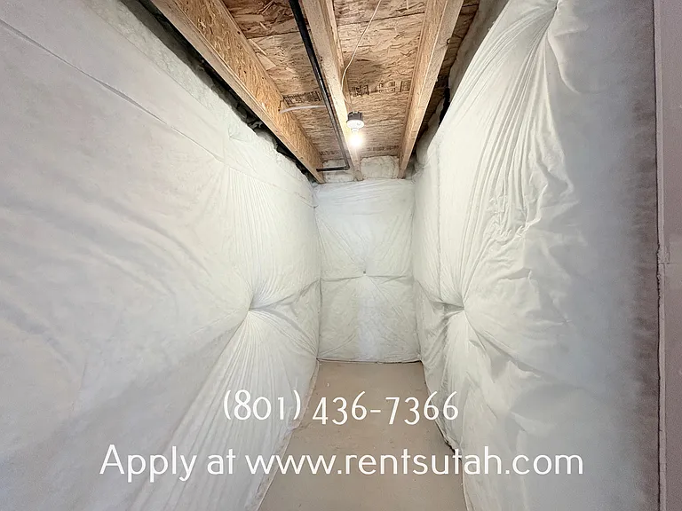 647 W Raintree Ln — Photo 37