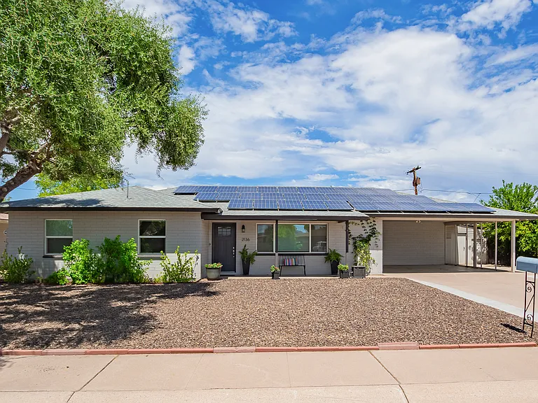 2136 W Village Dr — Photo 2