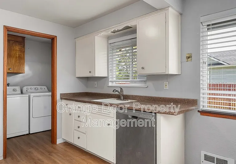 712 127th St S #1 — Photo 9