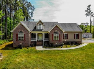 16335 James River Dr, Disputanta, VA 23842