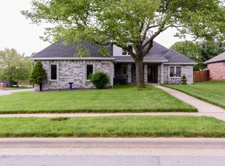 989 E Turnbridge Cir, Springfield, MO 65810