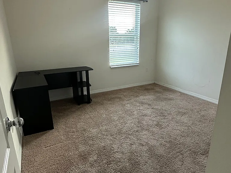881 Lake Cummings Blvd — Photo 11