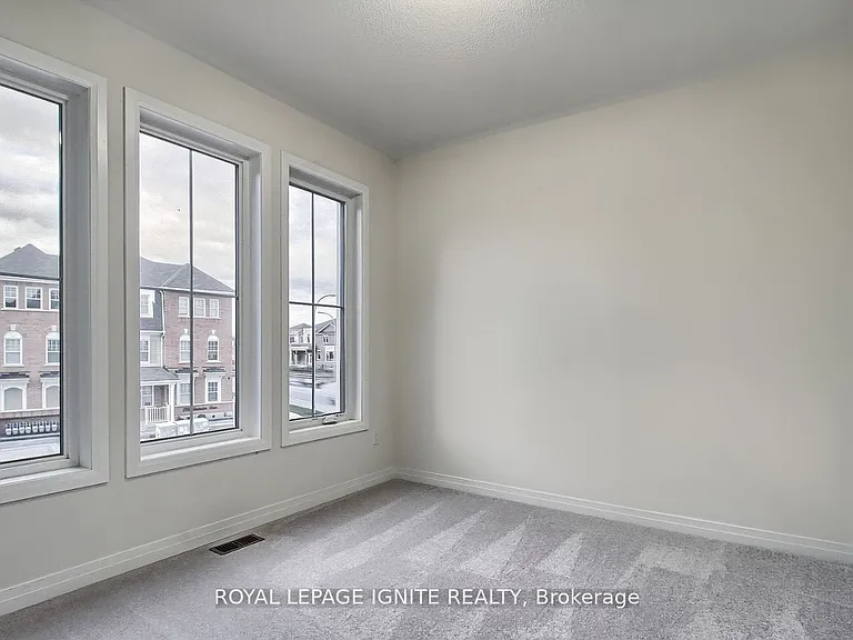 1079 Cameo St — Photo 14