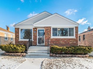 253 Park Ct, Bellwood, IL