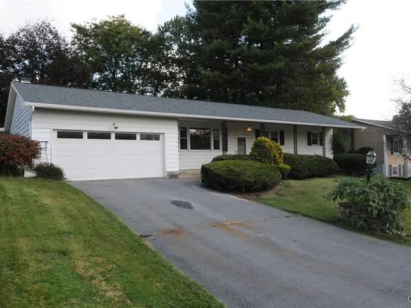 23 Fairlane Dr, Whitesboro, NY 13492