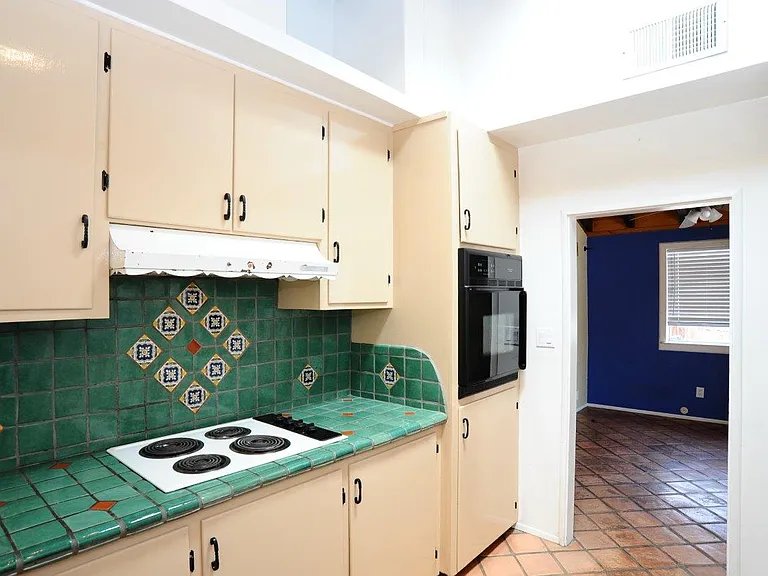 3326 E Elida St — Photo 22