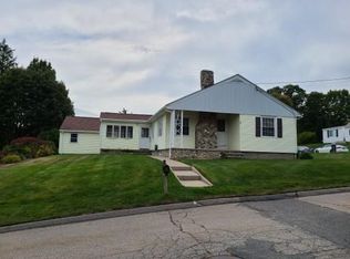 4 Sunview St, Lincoln, RI 02865