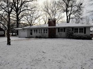 6 Weinel Dr, Fairview Heights, IL 62208