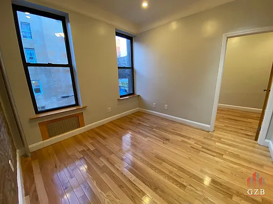 Rented by Avenues Real Estate | media 22