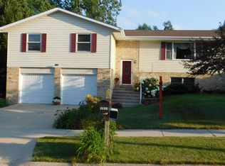 1511 Annie Pl, West Bend, WI 53090