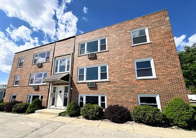 15 N Martha St #2N