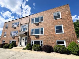 15 N Martha St #2N, Lombard, IL 60148