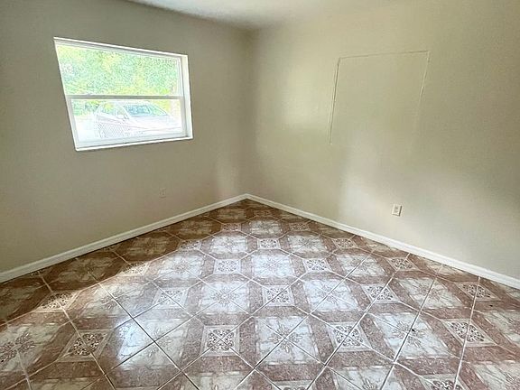 2nd image of 37050 Howard Ave