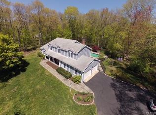 2 Singing Woods Ct, Norwalk, CT 06850