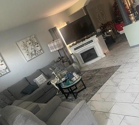 3rd image of 570R Bristol Cir